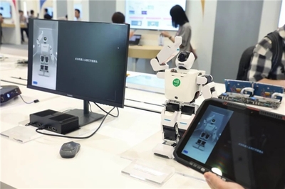 華為開發(fā)者大會2023 中軟國際攜手深開鴻加速推動開鴻智聯(lián)新產(chǎn)品、新場景、新突破